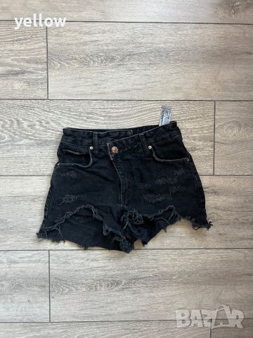 Черни къси дънкови панталонки , снимка 1 - Къси панталони и бермуди - 46436707
