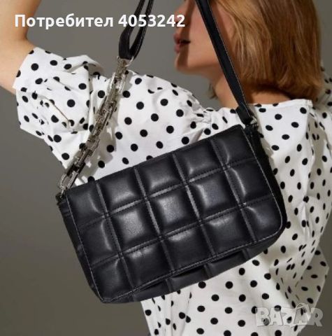 Капитонирана дамска чанта за рамо с асиметричен дизайн на дръжката 
