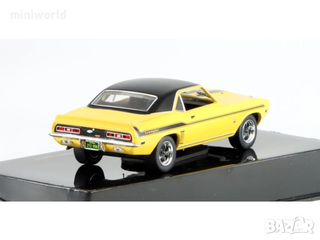 Chevrolet Camaro Yenko SYC 1969 - мащаб 1:43 на IXO Models моделът е нов в PVC дисплей-кейс, снимка 2 - Колекции - 52301588