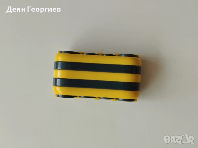 Продавам пластмасов монетник, снимка 4 - Други - 54237205