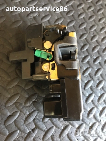 Заключващ механизъм на задна лява врата за Jeep Grand Cherokee (1999-2004), снимка 3 - Части - 53499075