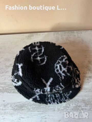 Дамска черна пухена шапка L / XL размер 🖤, снимка 2 - Шапки - 52943894