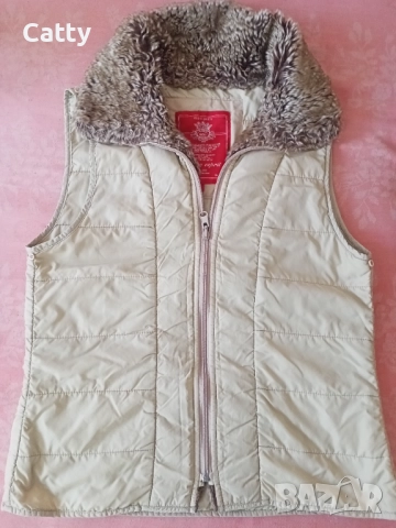 Дамска бежова грейка , снимка 4 - Елеци - 52513982