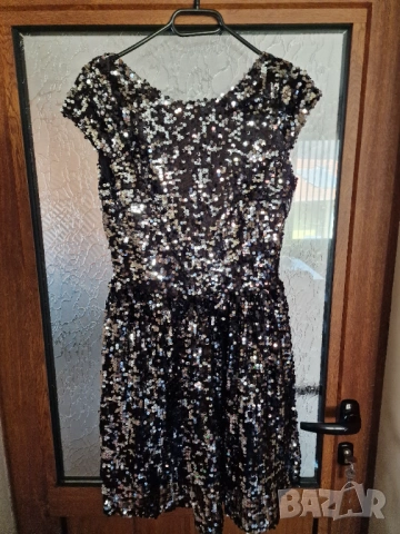 Рокля с пайети