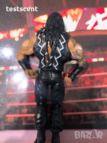 Екшън фигура WWE Roman Reigns Роман Рейнс ELITE SERIES Bloodline mattel figure елит, снимка 4 - Колекции - 48384867