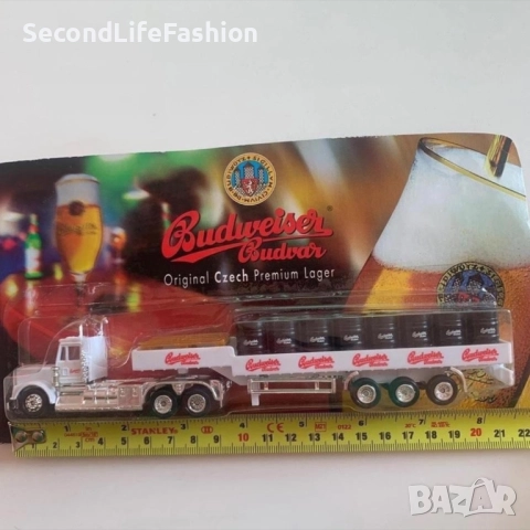 Колекционерски камион Budweiser Czech Premium Lager, снимка 2 - Колекции - 52503198