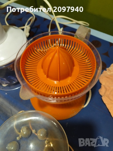 Блендер и сокоизтисквачка , снимка 3 - Чопъри и пасатори - 52908483