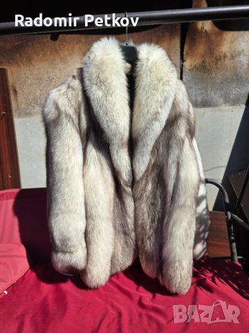 Палто от полярна лисица 
