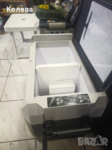 Туристически компресорен хладилник фризер 45 литра, снимка 4 - Хладилни чанти - 53974440