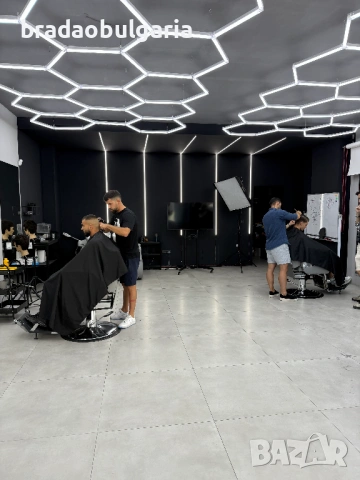 Курс "Бръснар от 0" - академия за бръснари в Бургас, снимка 6 - Професионални - 53822386