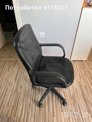 Офис стол, снимка 5 - Столове за офис - 53590960