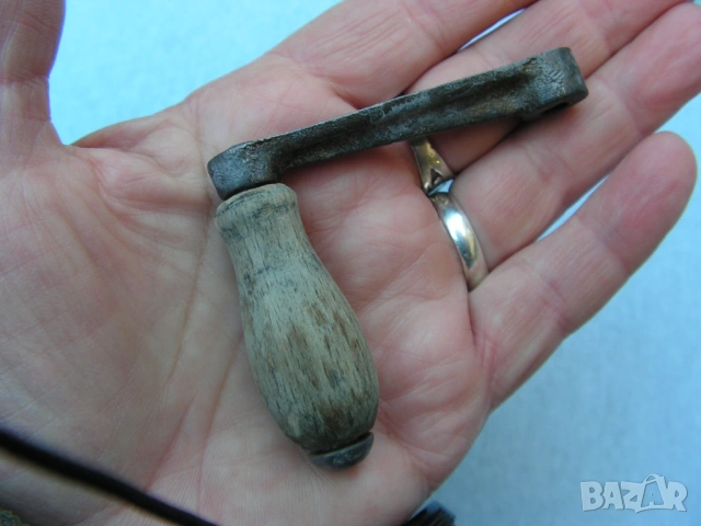  Немска ръчна дробилка за орехи от 2WW ( 1930-1940 ), снимка 13 - Антикварни и старинни предмети - 53580459