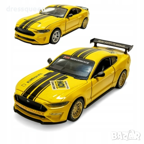 4745 Колекционерски автомобил Ford Mustang GT 1:42 | Метално тяло и отварящи се елементи, снимка 6 - Коли, камиони, мотори, писти - 53810345