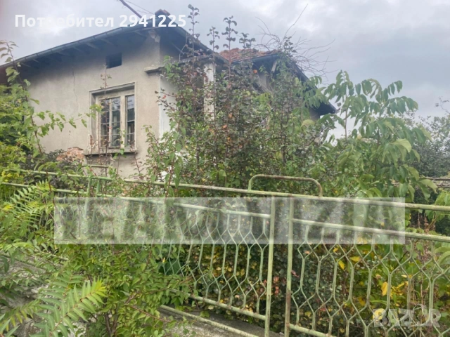 Парцел с къща в с. Телиш