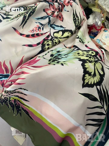 Дамски шал, снимка 2 - Шалове - 50874282