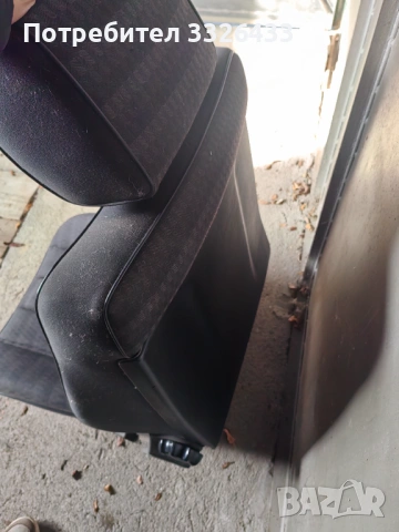 Перфектна шорьорска седалка от Мерцедес 190 , снимка 4 - Автомобили и джипове - 53171964