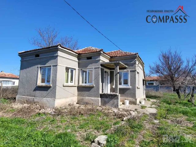 с. Кардам, обл. Добрич, Две къщи с двор – 65000лева!