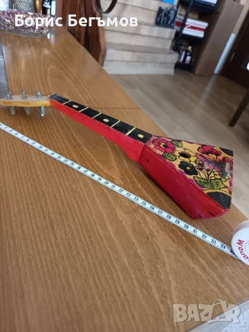 Руска дървена играчка балалайка, СССР, винтидж, цветни, ръчно рисувани цветя, 