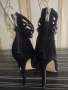 ПРОДАВАМ ЕЛЕГАНТНИ ЧЕРНИ С КАПСИ,ДАМСКИ ВИСОКИ ОТВОРЕНИ ОБУВКИ, снимка 1