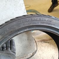 2бр.зимни гуми  Kumho 225 40 18 dot3320 цената е за брой!, снимка 6 - Гуми и джанти - 45855536