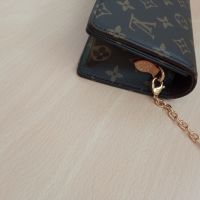 Чанта Louis Vuitton Wallet On Chain Lily Дамска Чантичка, снимка 9 - Чанти - 45171566