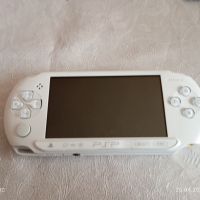 PSP E1004 и Игри Хакнат , снимка 1 - PlayStation конзоли - 45386104