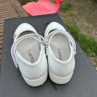 Бели пантофки, стелка естествена кожа - размер 25, снимка 5 - Детски пантофи - 45112169