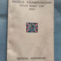 Продавам книга World Cup Jules Rimet Cup 1966 Official Handbook - Световно Англия 1966, снимка 1 - Художествена литература - 46022575