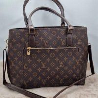 Стилна кожена чанта Луи , снимка 1 - Чанти - 45494670