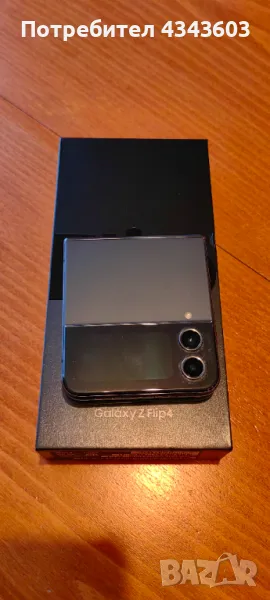 Samsung Z Flip 4 128GB, снимка 1