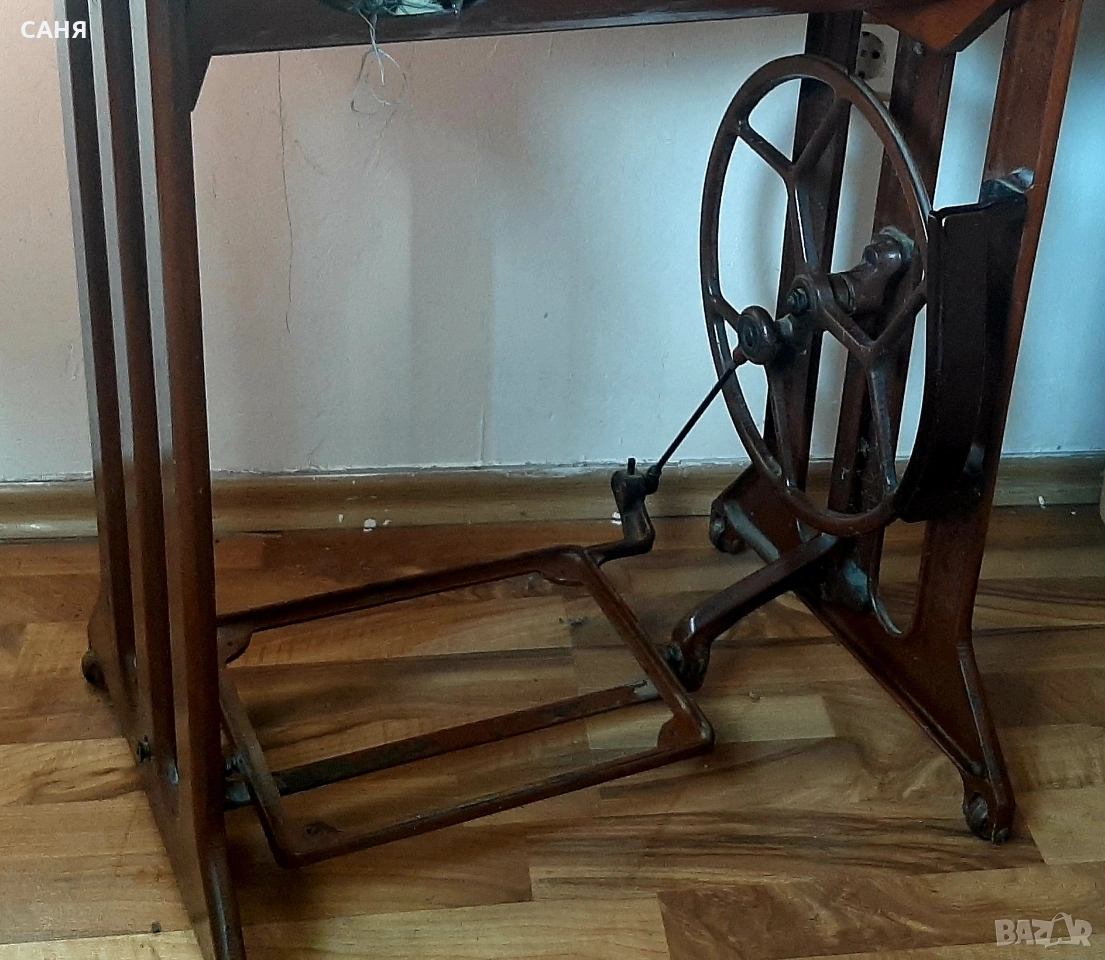 Метални крака от шевна машина, снимка 1