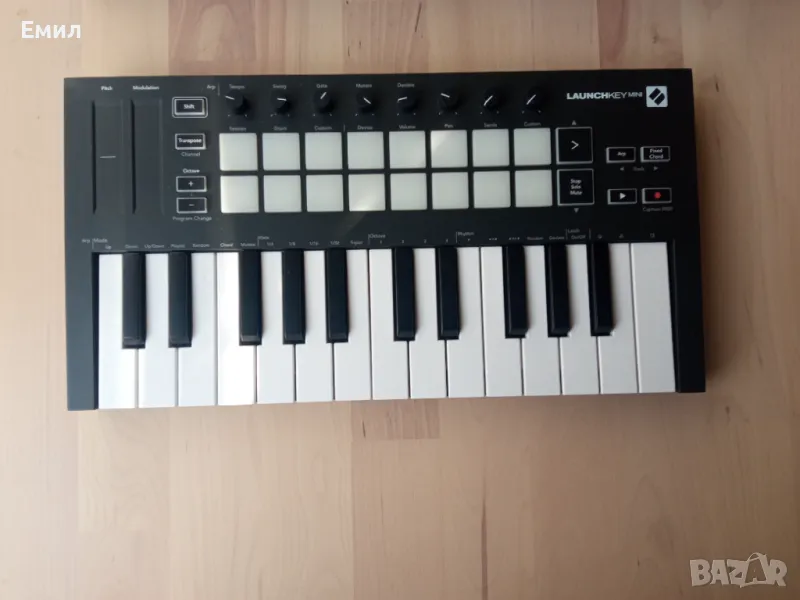 Novation Launchkey Mini 25, снимка 1