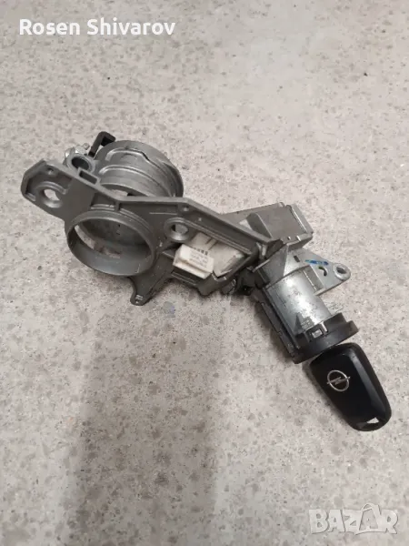 Контактен ключ Opel Astra H Zafira B, снимка 1