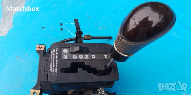 Скоростен лост за Мерцедес 124 автоматик, снимка 2 - Части - 51891787