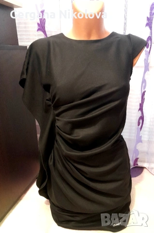 Малка черна рокля