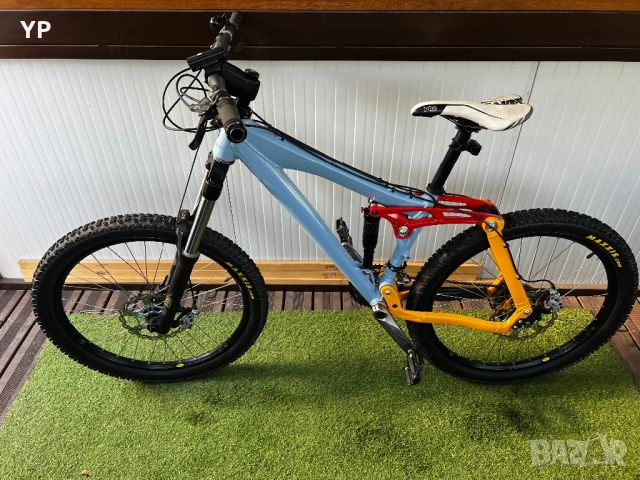 Колело Downhill bike custom, снимка 1 - Велосипеди - 46624826