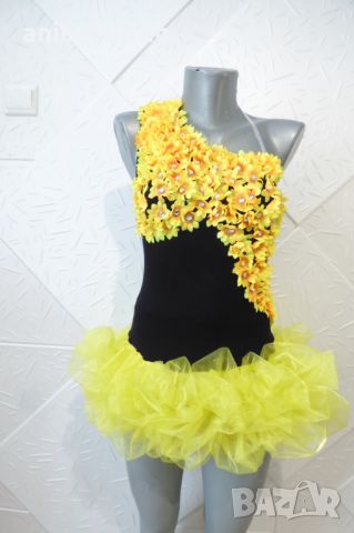 Детска рокля за латино танци с 3Д цветя .