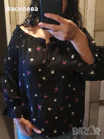 Блуза с цветя., снимка 2 - Блузи с дълъг ръкав и пуловери - 53846101