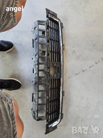 Долна Решетка Предна броня Тойота Секвоя