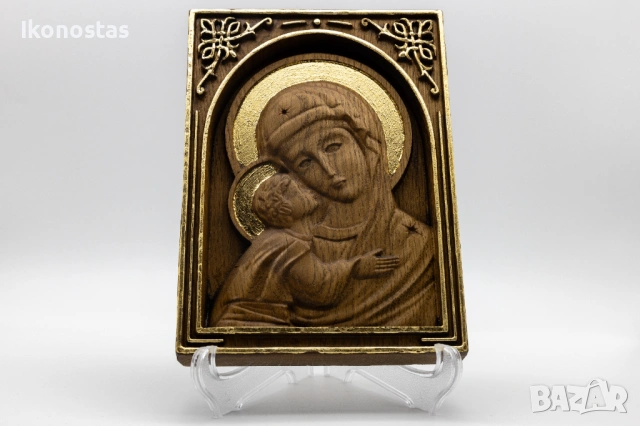 Позлатена релефна икона на Мадона с Младенеца от дъб, снимка 4 - Икони - 53223595