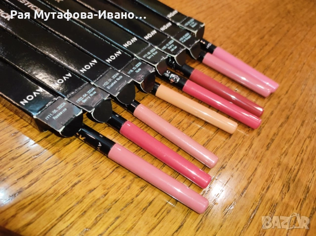 автоматични моливи за устни Glimmerstick