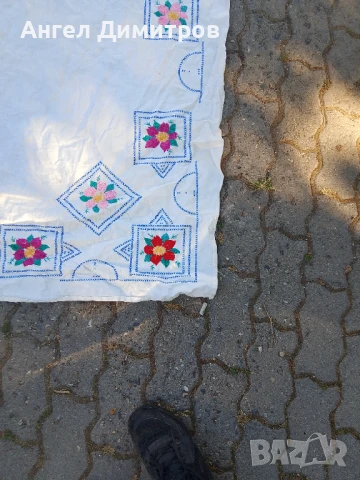 Бродерия покривка , снимка 6 - Антикварни и старинни предмети - 50918090