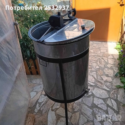 Центрофуга за мед