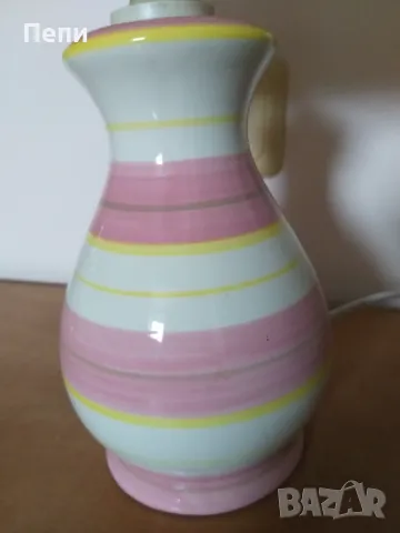 Елегантна нощна лампа, снимка 2 - Настолни лампи - 49334896