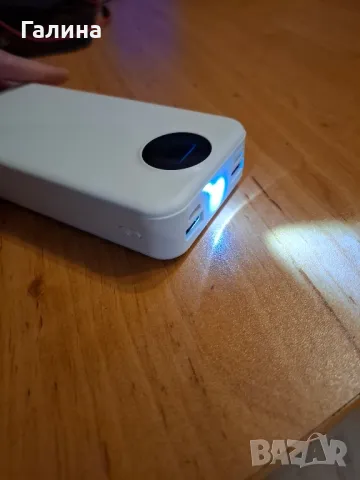 Пауър банка бял 20 000 mAh Power bank, снимка 2 - Външни батерии - 49805784