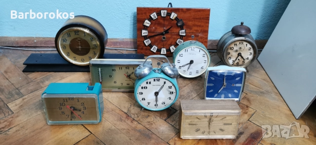 Часовници, снимка 3 - Антикварни и старинни предмети - 51693261