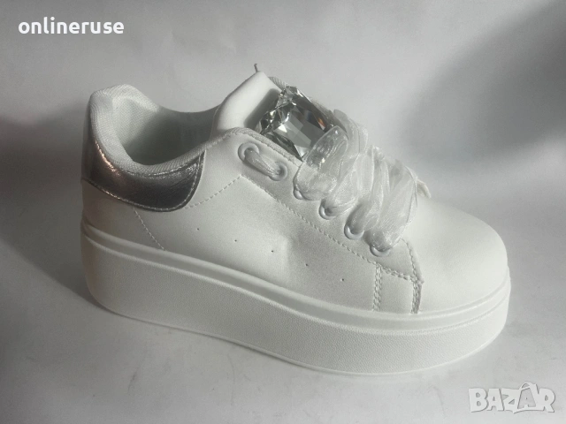 Дамски сникърси камък