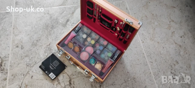 Куфарче с гримове 👄💅👁️, снимка 7 - Комплекти и лотове - 51219542
