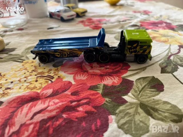 Hotwheels камион, снимка 3 - Колекции - 50374219