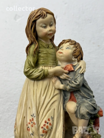 Порцеланова фигура - „Любяща сестра“ от Джузепе Армани №7960, снимка 8 - Колекции - 53838700